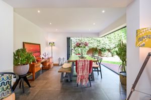 Garden Room - click for photo gallery